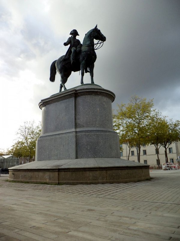 Emilien de Nieuwerkerke, statue équestre de Napoléon, place Napoléon, La Roche-sur-Yon. Photo : William Chevillon